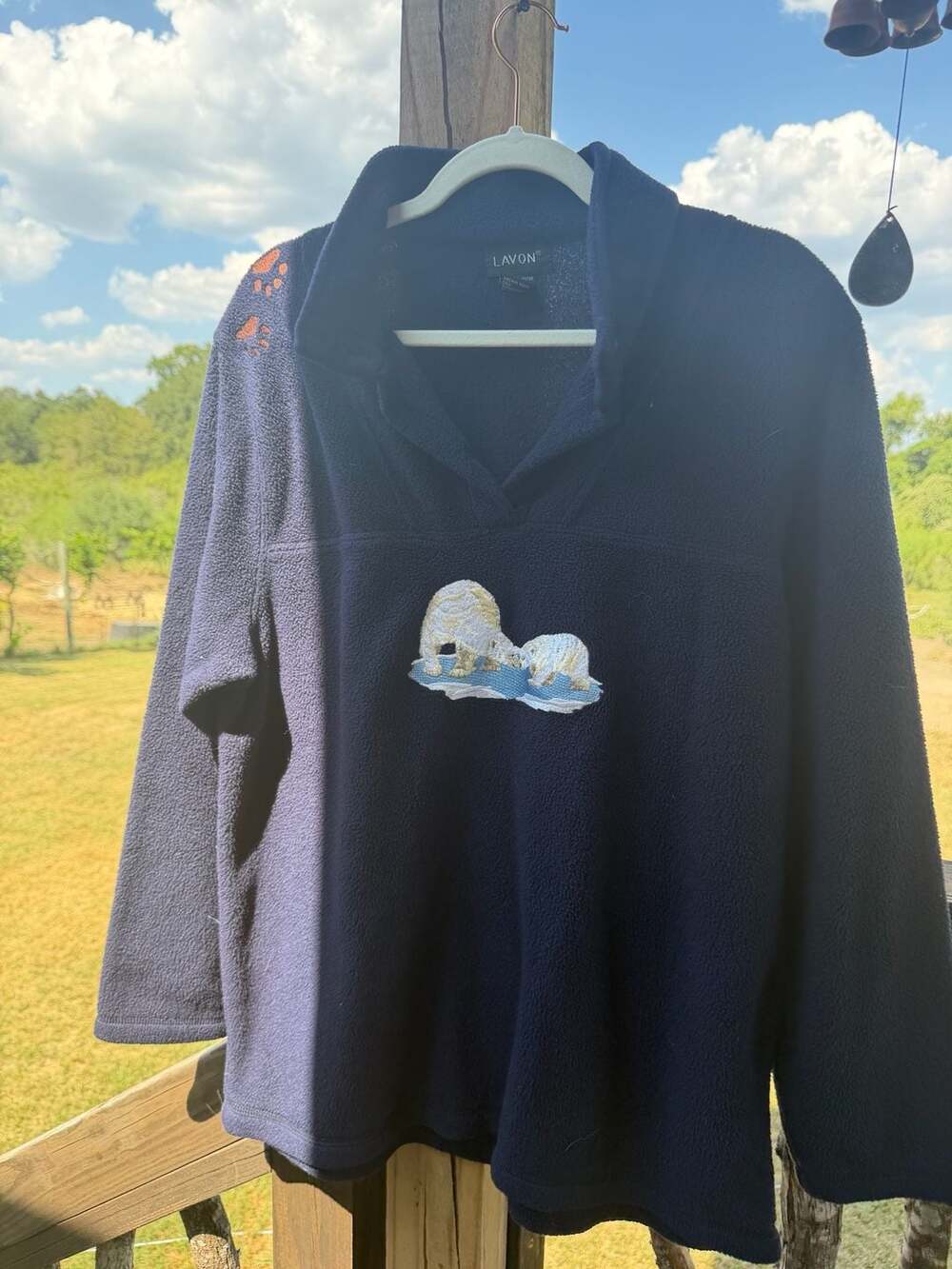 Lavon Vintage Navy Blue Fleece Polar Bear Graphic Pullover